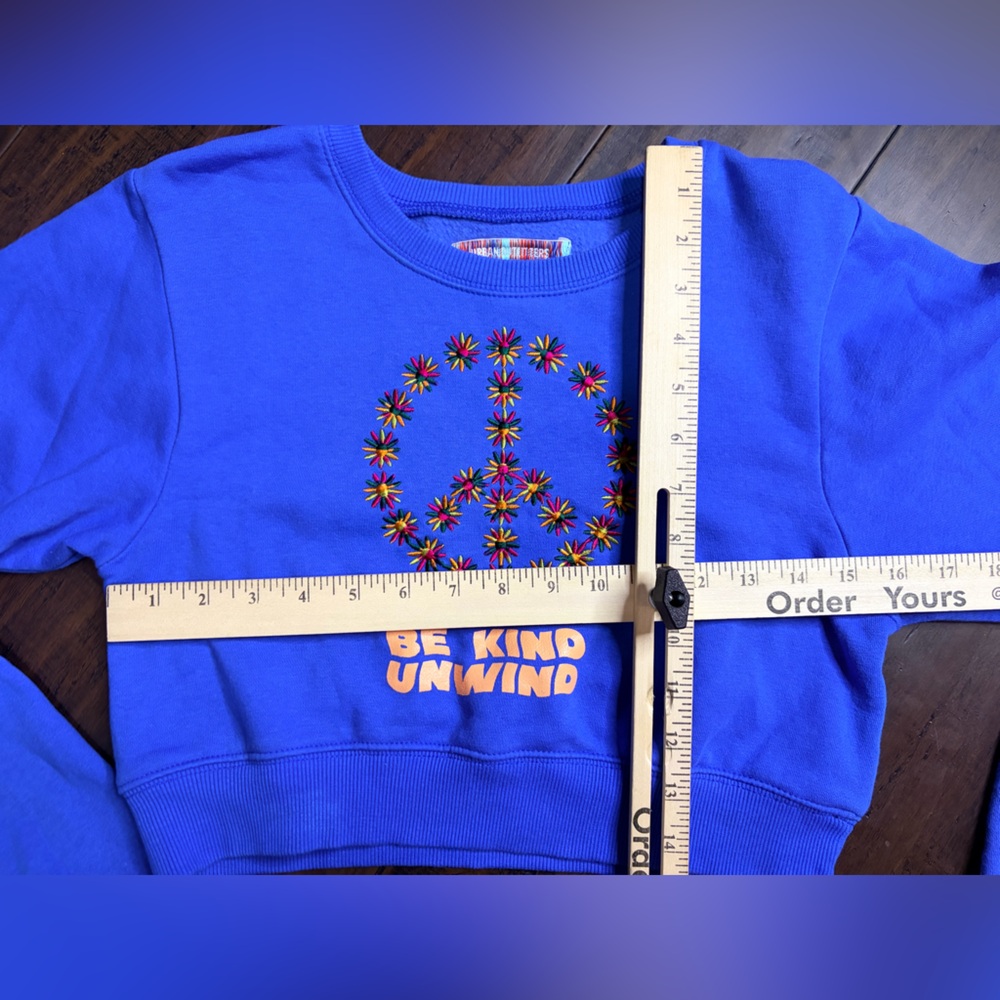 Urban Outfitters Blue Peace Sign Crop Top be kind unwind - Picture 6 of 7